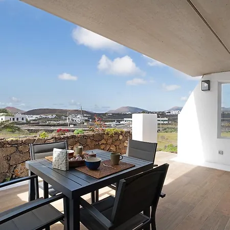 La Orilla Del Volcan Apartman *